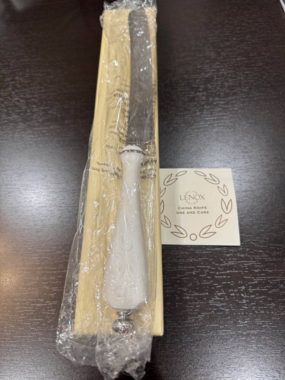 Lenox Wedding Promises Opal Innocence Cake Knife with Silver Blade - Picture 6 of 7